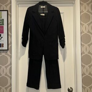 Bailey 44 Navy Pinstripe Suit
